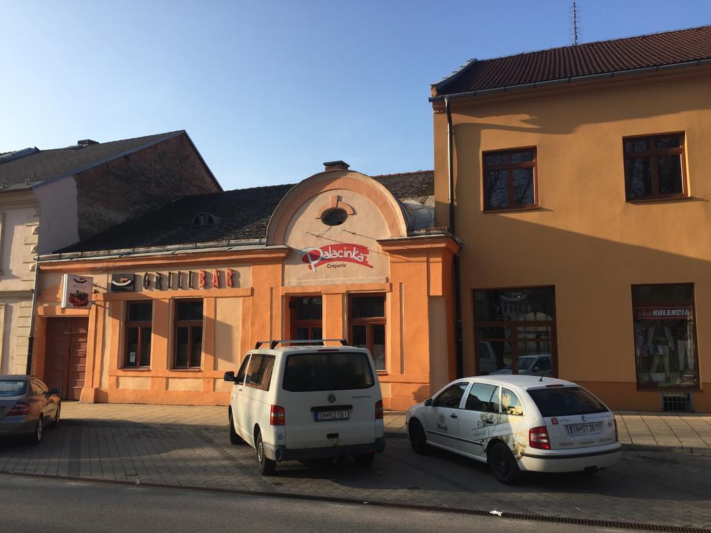 Grillbar Penzion&Restaurant Spišská Nová Ves Esterno foto